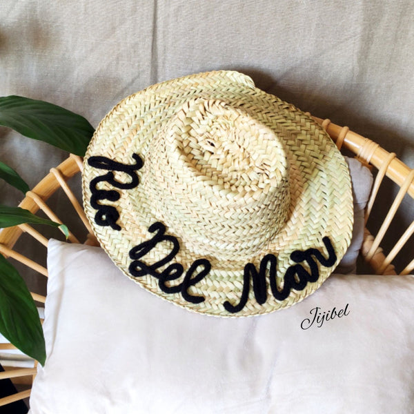 Chapeau en Feuilles de Palmier à Personnaliser