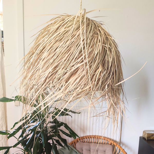 Suspension Frangée en Feuilles de Palmier