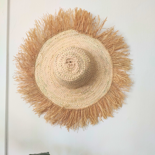 Chapeau Artisanal en Feuilles de Palmier à Franges