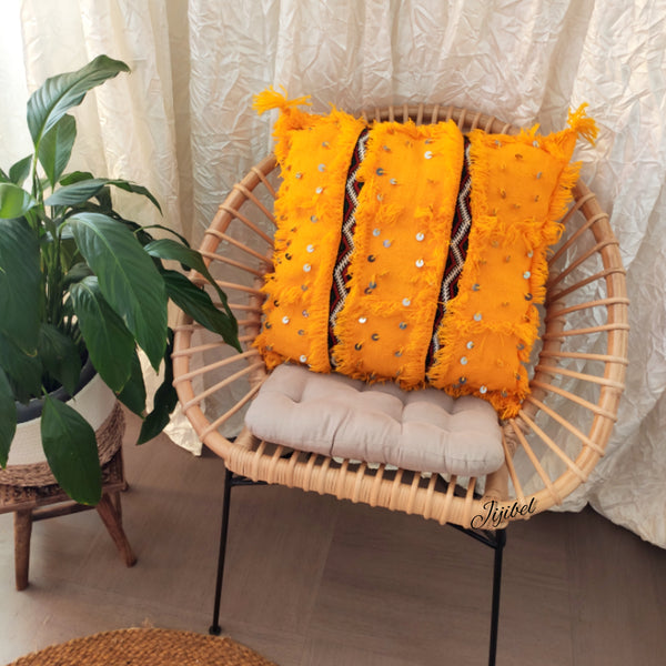 Coussin sequins jaune tissé et brodé à la main